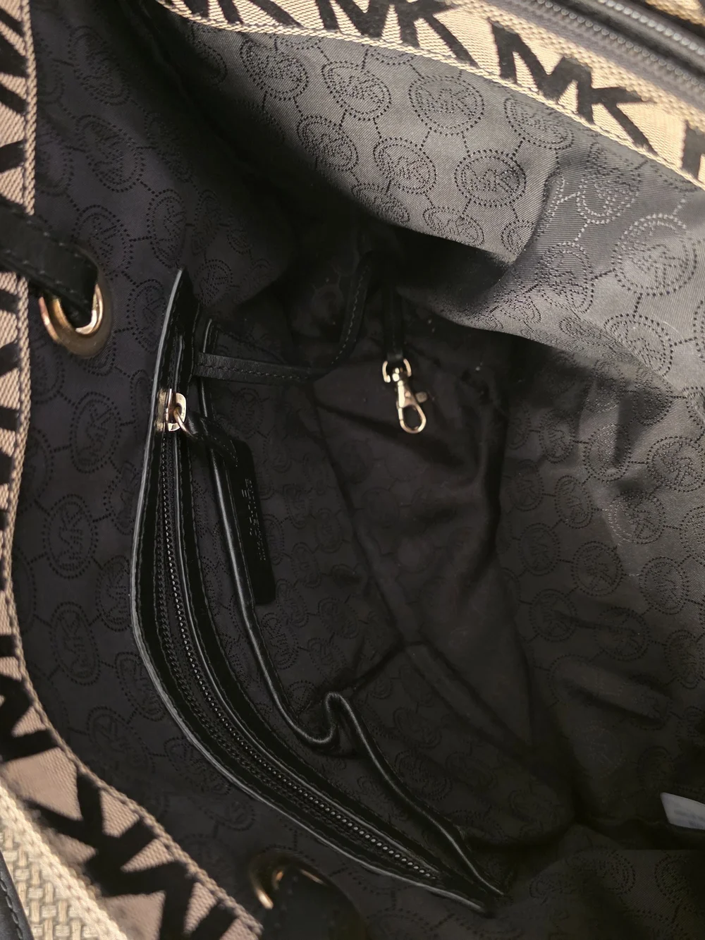 Michael Kors Black Logo Tote Bag with Black Straps - Picture 8 of 9
